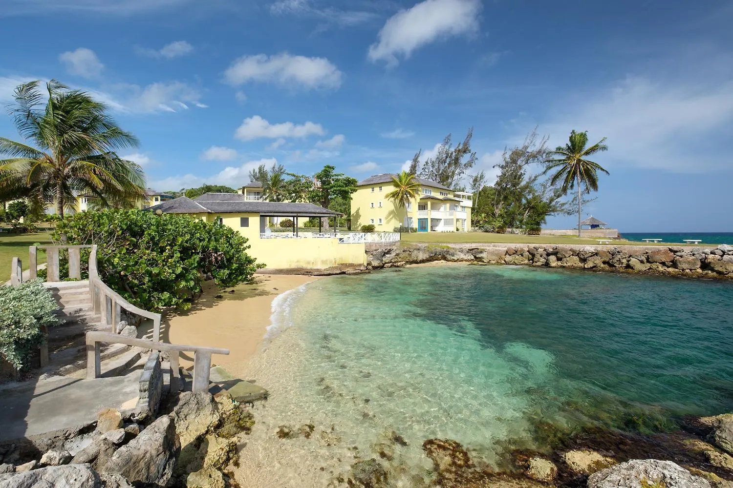 Jamaica Time Driftwood At Sea Palms 3Br 3Ba Condo In Ocho Rios With Pool And Beach Front With Views Only 10 Mins From Ochi Intl Airport Direct Flight From Miami St Mary Apartment